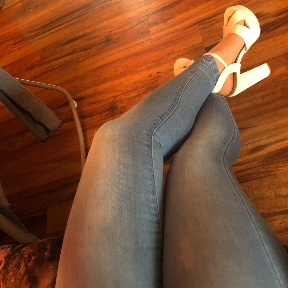 Light wash high waist jeans